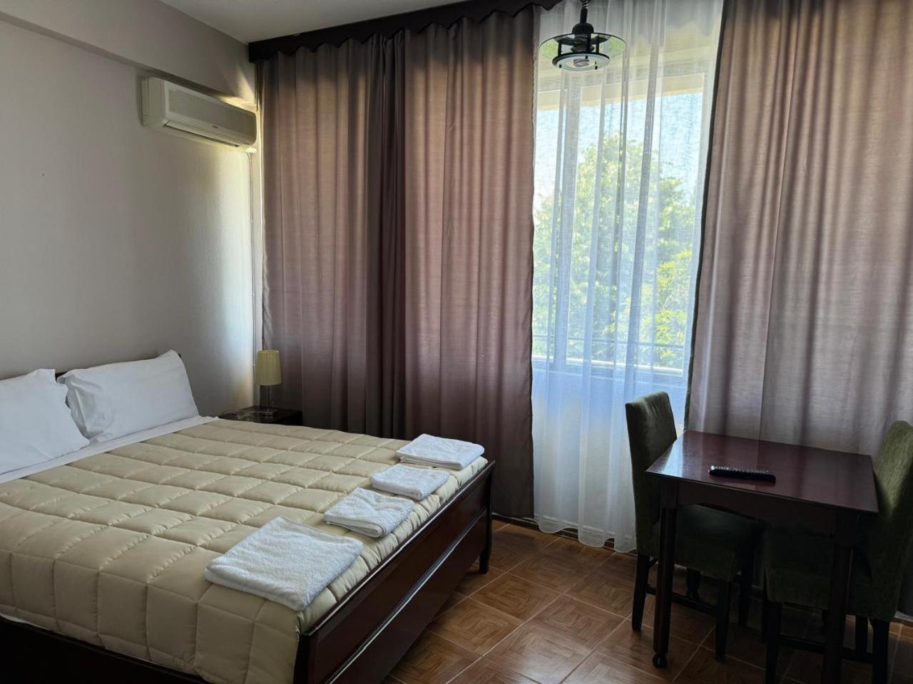 Sirena Hotel Tushemisht Eksteriør bilde