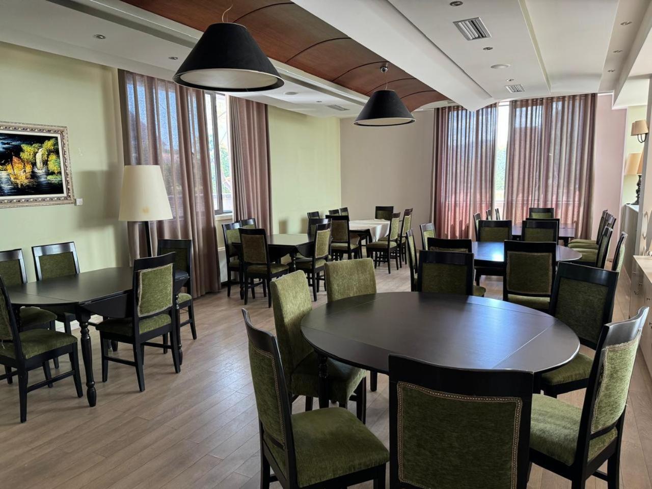 Sirena Hotel Tushemisht Eksteriør bilde